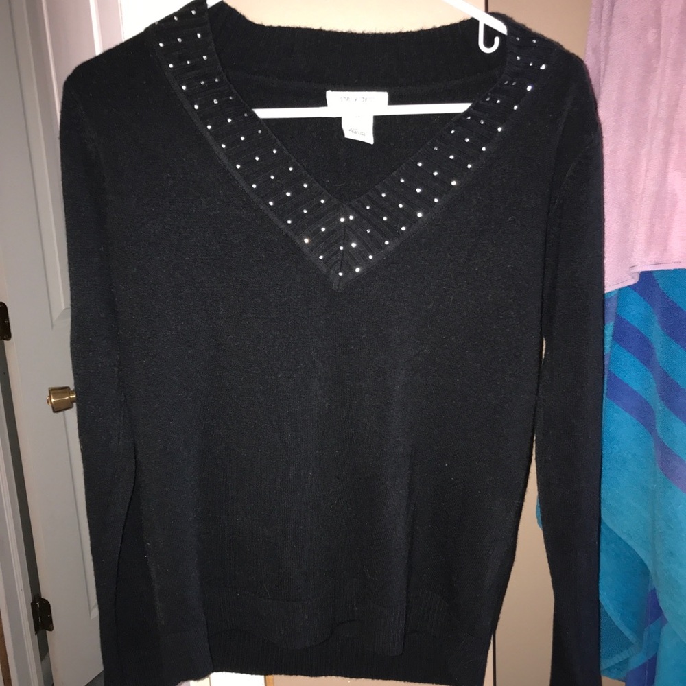 5/$15 Sherry Taylor V Neck Gem Sweater